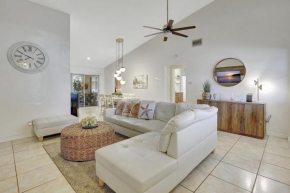 Coastal Charm Cozy Private Home in Cape Coral